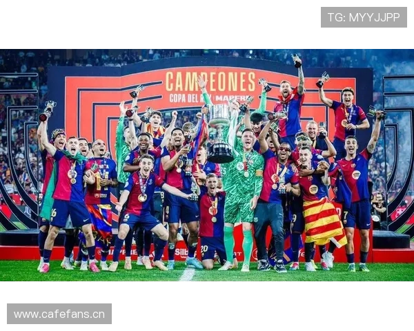 巴萨进攻体系依赖边路现象延续,战术平衡性对赛季表现影响逐步显现 巴萨进攻体系依赖边路现象延续,战术平衡性对赛季表现影响逐步显现