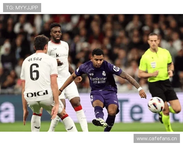 塞维利亚传统强队地位面临挑战,对西甲竞争格局带来阶段性变化 塞维利亚传统强队地位面临挑战,对西甲竞争格局带来阶段性变化