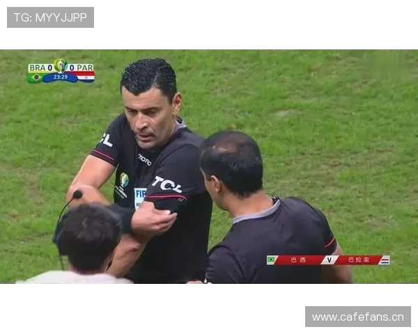 耳机裁判系统如何改变足球判罚沟通效率？规则解读分析